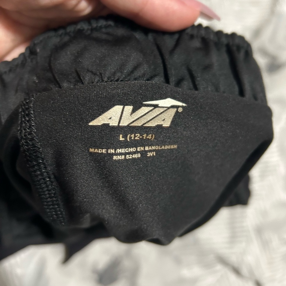 🔥Like new Avia Black sport shorts with spandex liner &pockets-size L 12-14 - Picture 16 of 16